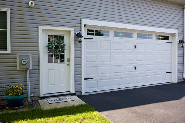 24/7 Emergency Garage Door Panel Replacement experts in Shiprock, NM